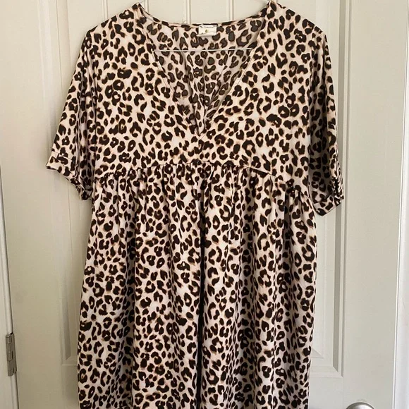 Staple cheetah dress! Barely worn! Could be cover up, dressed up or dressed down - Picture 2 of 7